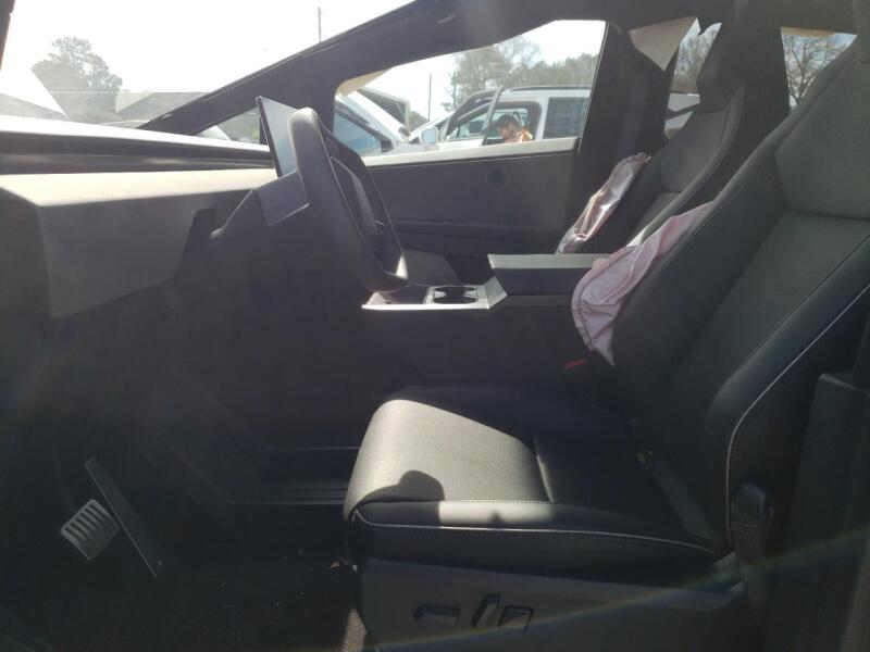 2024 TESLA CYBERTRUCK - 7G2CEHED5RA040883 | SeoVin.biz