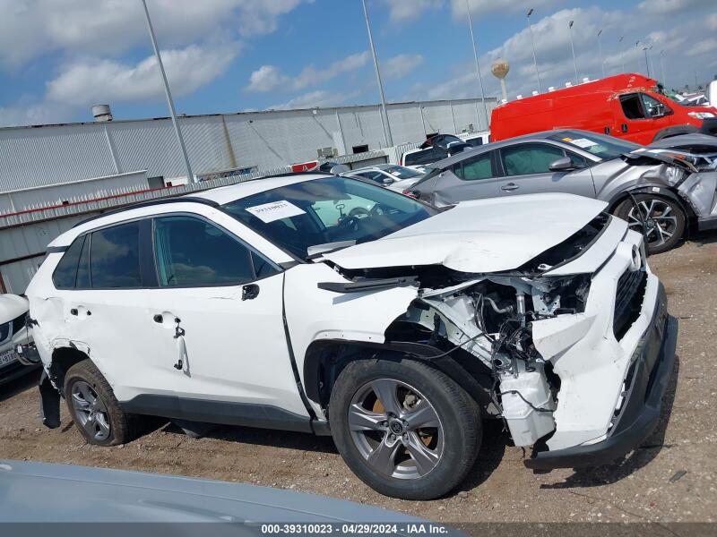 2022 TOYOTA RAV4 XLE - 2T3P1RFV8NC263263 | SeoVin.biz