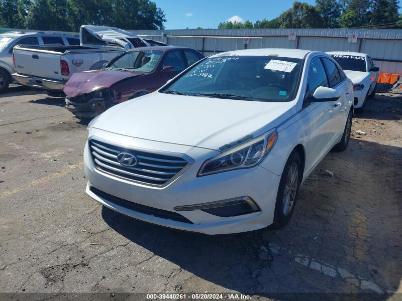 2015 HYUNDAI SONATA SE - 5NPE24AF6FH244466 | SeoVin.biz
