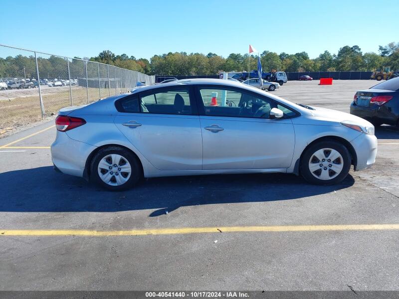 2018 KIA FORTE LX - 3KPFK4A79JE198500 | SeoVin.biz