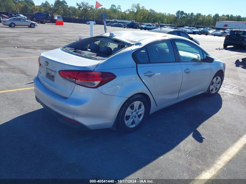2018 KIA FORTE LX - 3KPFK4A79JE198500 | SeoVin.biz