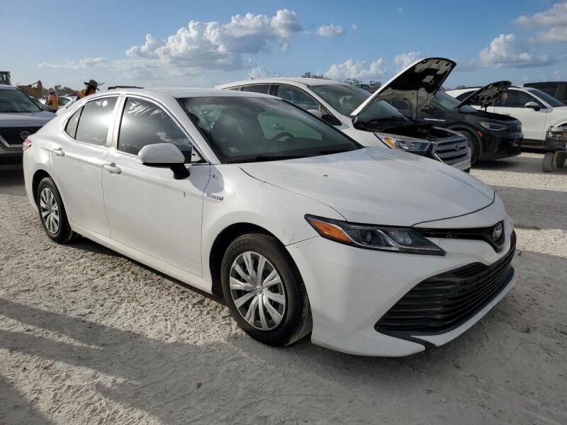 2018 TOYOTA CAMRY LE - 4T1B31HK5JU001677 | SeoVin.biz