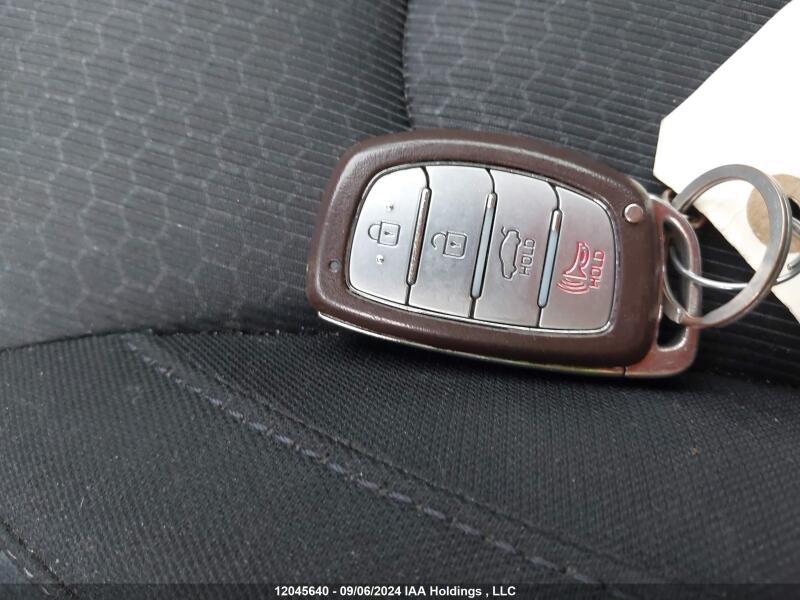 2017 HYUNDAI ELANTRA GLS - KMHD84LF7HU267797 | SeoVin.biz