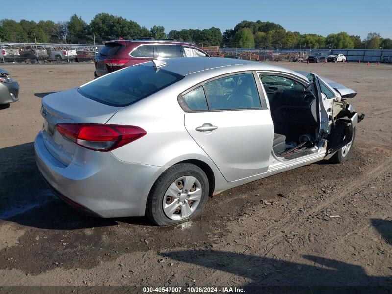 2018 KIA FORTE LX - 3KPFL4A76JE271139 | SeoVin.biz