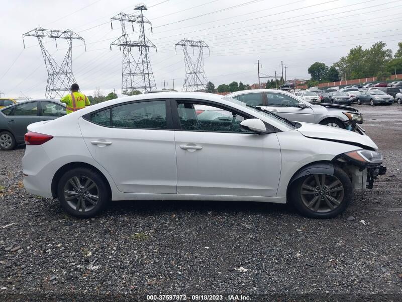 2017 HYUNDAI ELANTRA SE - 5NPD84LF1HH023951 | SeoVin.biz
