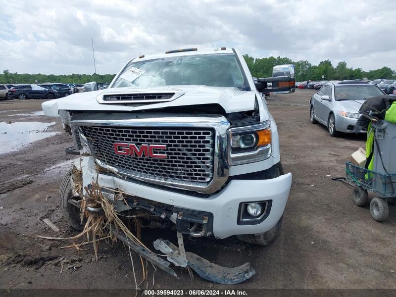 2017 GMC SIERRA 2500HD DENALI - 1GT12UEY8HF115295 | SeoVin.biz