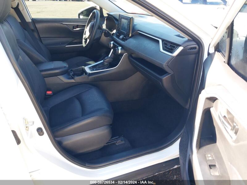 2020 TOYOTA RAV4 XLE - 2T3W1RFV3LC072116 | SeoVin.biz