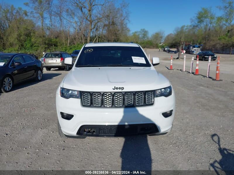 2018 JEEP GRAND CHEROKEE LAREDO - 1C4RJFAG0JC147518 | SeoVin.biz