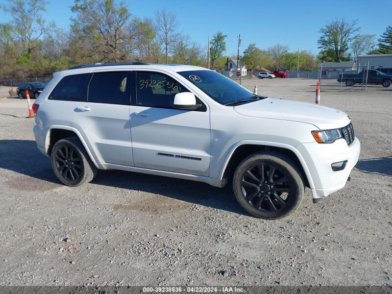 2018 JEEP GRAND CHEROKEE LAREDO - 1C4RJFAG0JC147518 | SeoVin.biz