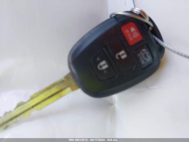 2015 TOYOTA RAV4 XLE - JTMWFREV0FD064767 | SeoVin.biz