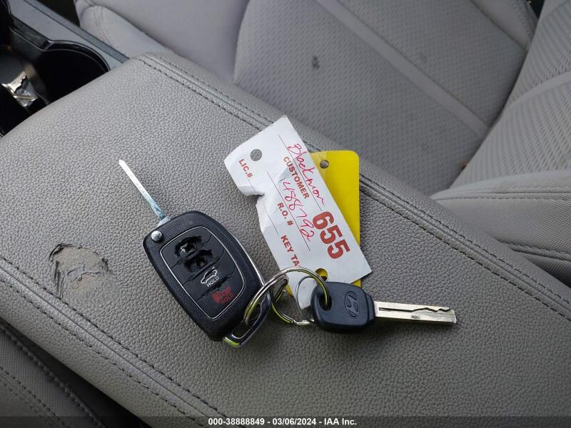 2015 HYUNDAI SONATA SE - 5NPE24AF8FH241441 | SeoVin.biz
