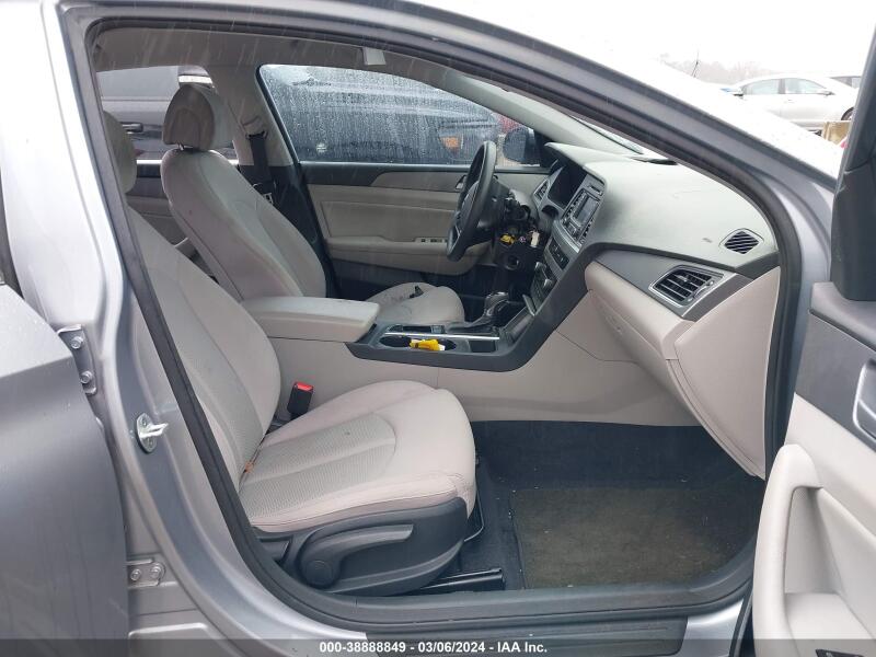 2015 HYUNDAI SONATA SE - 5NPE24AF8FH241441 | SeoVin.biz