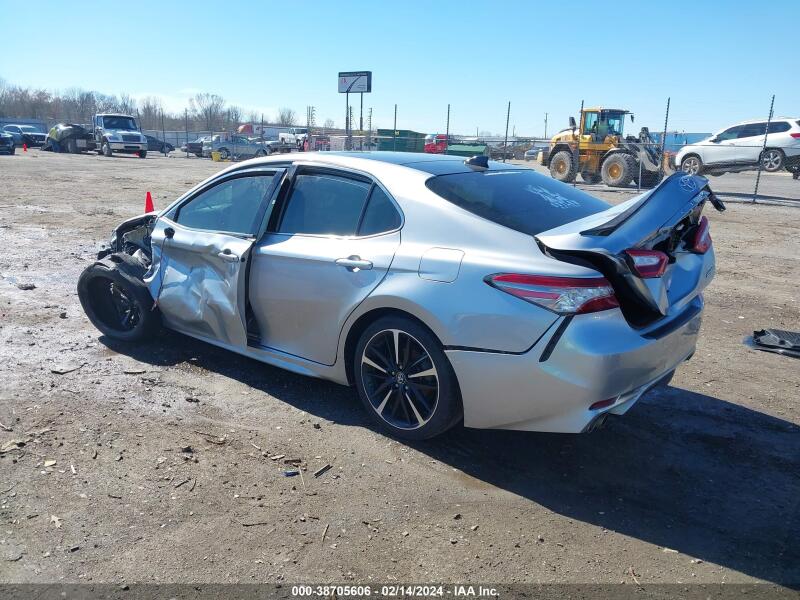 2018 TOYOTA CAMRY XSE - 4T1B61HK0JU069344 | SeoVin.biz