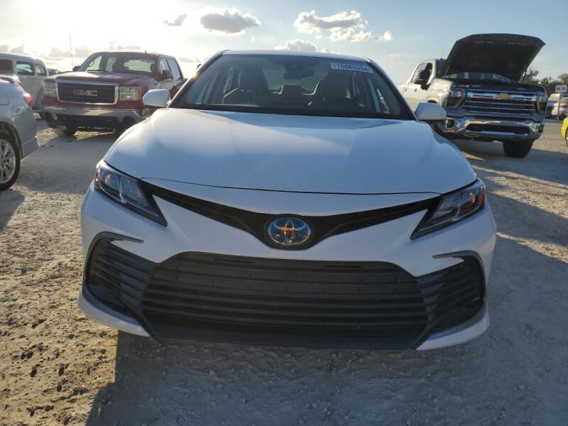 2021 TOYOTA CAMRY LE - 4T1C31AK4MU558552 | SeoVin.biz
