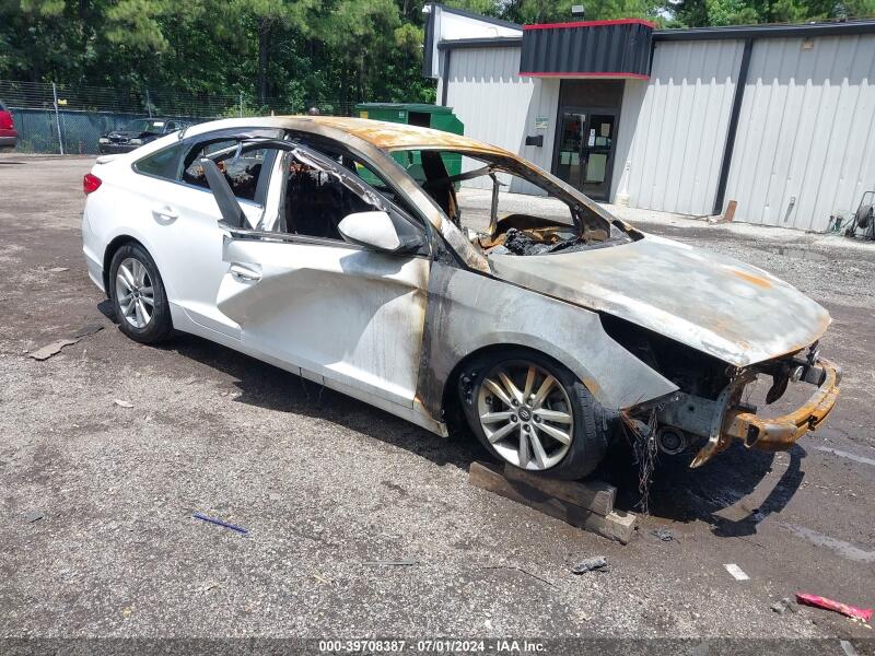2015 HYUNDAI SONATA SE - 5NPE24AF3FH058688 | SeoVin.biz