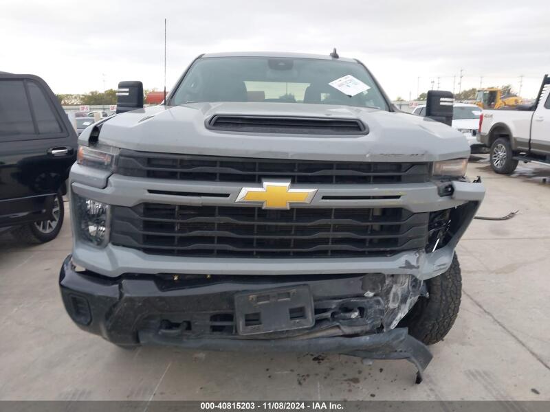 2024 CHEVROLET SILVERADO 2500HD 4WD STANDARD BED CUSTOM - 2GC1YME76R1161111 | SeoVin.biz