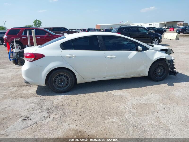 2017 KIA FORTE LX - 03KPFK4A77HE81024 | SeoVin.biz
