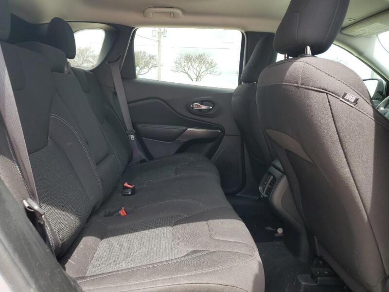 2019 JEEP CHEROKEE LATITUDE - 1C4PJLCB1KD478854 | SeoVin.biz