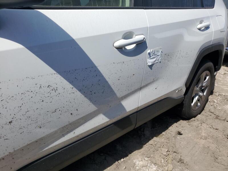 2022 TOYOTA RAV4 XLE - JTMRWRFV5ND158184 | SeoVin.biz