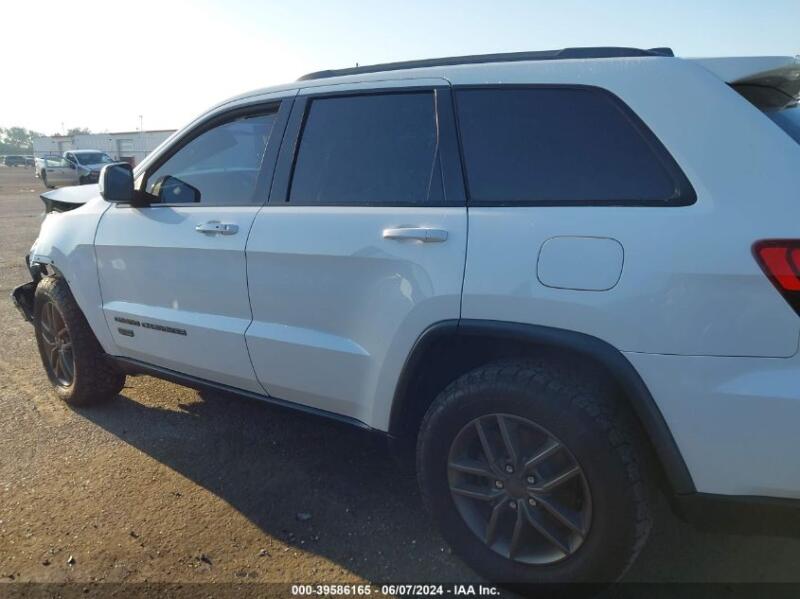 2017 JEEP GRAND CHEROKEE 75TH ANNIVERSARY EDITION 4X2 - 1C4RJEAG0HC674995 | SeoVin.biz