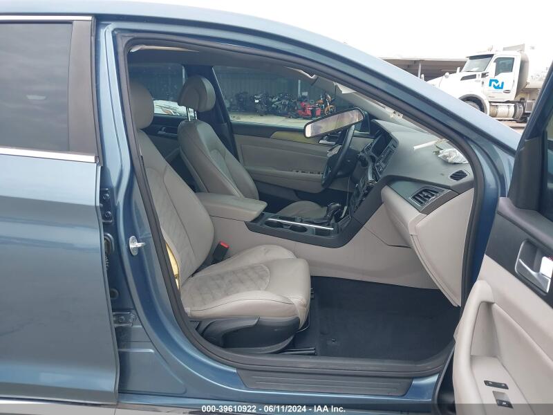 2015 HYUNDAI SONATA SPORT - 5NPE34AF2FH211235 | SeoVin.biz