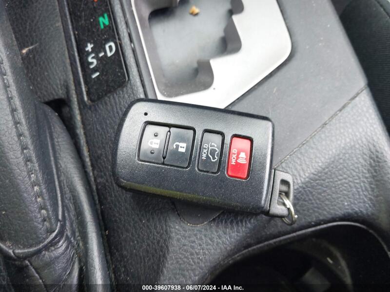 2018 TOYOTA RAV4 XLE - 2T3WFREV4JW463337 | SeoVin.biz