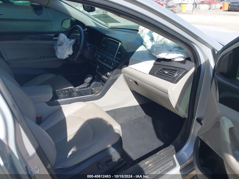 2018 HYUNDAI SONATA LIMITED - 5NPE34AF8JH696120 | SeoVin.biz