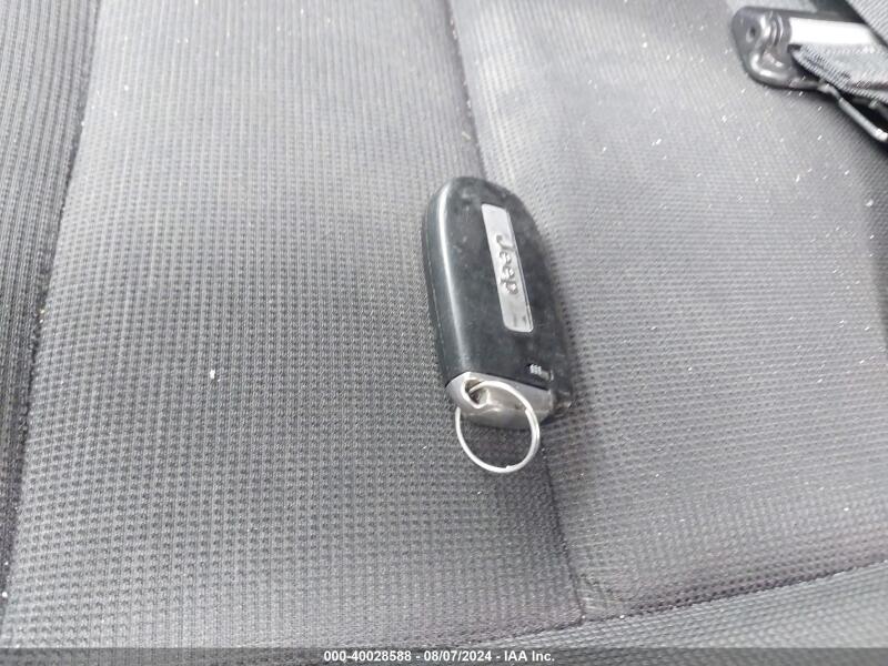 2017 JEEP GRAND CHEROKEE LAREDO 4X4 - 1C4RJFAG5HC769543 | SeoVin.biz