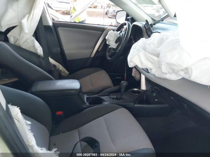 2015 TOYOTA RAV4 LE - JTMZFREVXFD076213 | SeoVin.biz