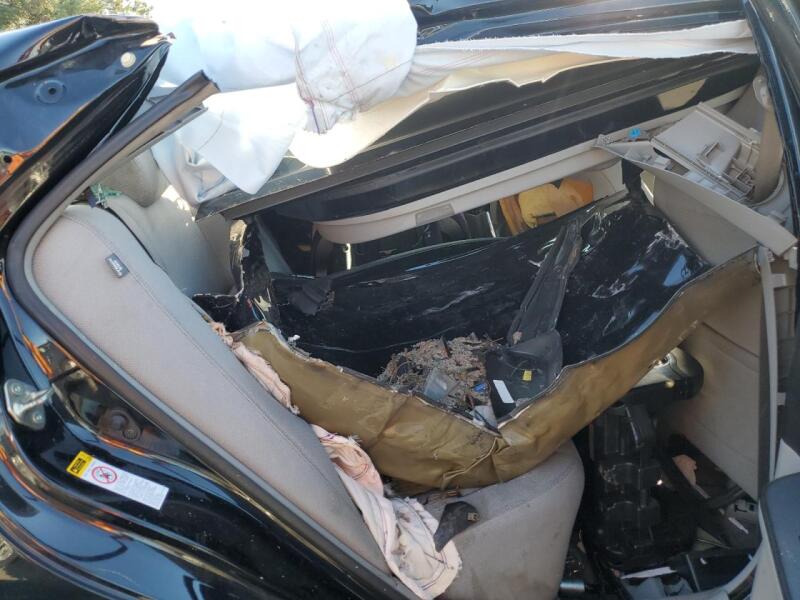 2017 TOYOTA CAMRY LE - 4T1BF1FK8HU293782 | SeoVin.biz