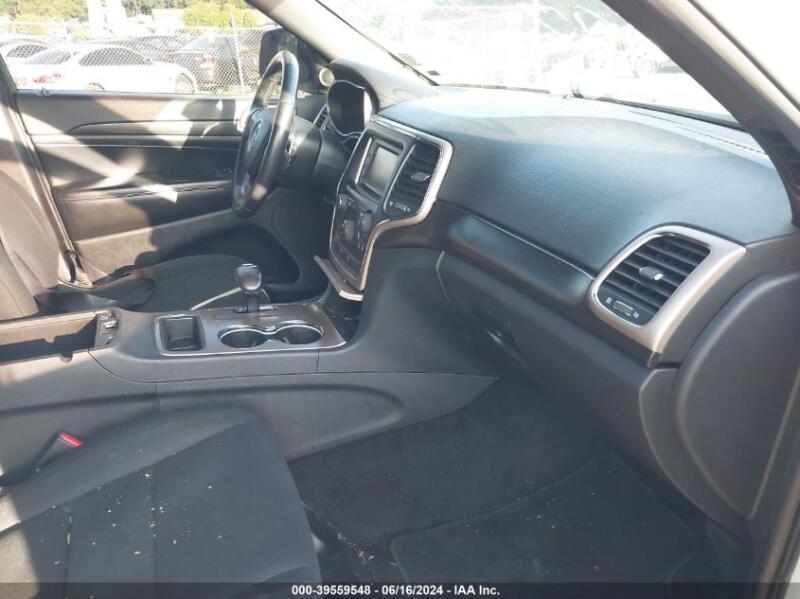 2015 JEEP GRAND CHEROKEE LAREDO - 1C4RJFAG8FC675590 | SeoVin.biz