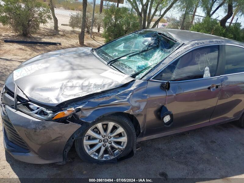 2018 TOYOTA CAMRY LE - 4T1B11HK6JU577526 | SeoVin.biz