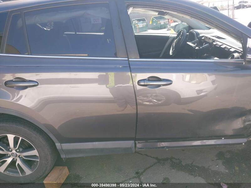 2018 TOYOTA RAV4 XLE - 2T3RFREV2JW807762 | SeoVin.biz