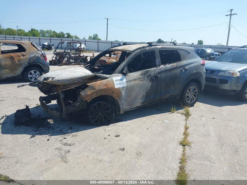 2017 HYUNDAI TUCSON SE - KM8J3CA49HU438479 | SeoVin.biz