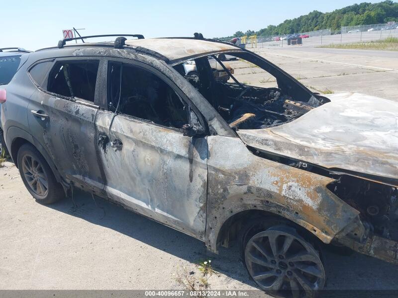 2017 HYUNDAI TUCSON SE - KM8J3CA49HU438479 | SeoVin.biz