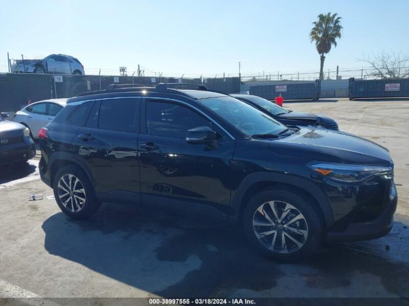 2023 TOYOTA COROLLA CROSS XLE - 7MUDAAAG8PV039481 | SeoVin.biz