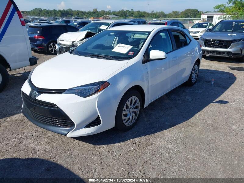 2018 TOYOTA COROLLA LE - 5YFBURHE3JP805158 | SeoVin.biz