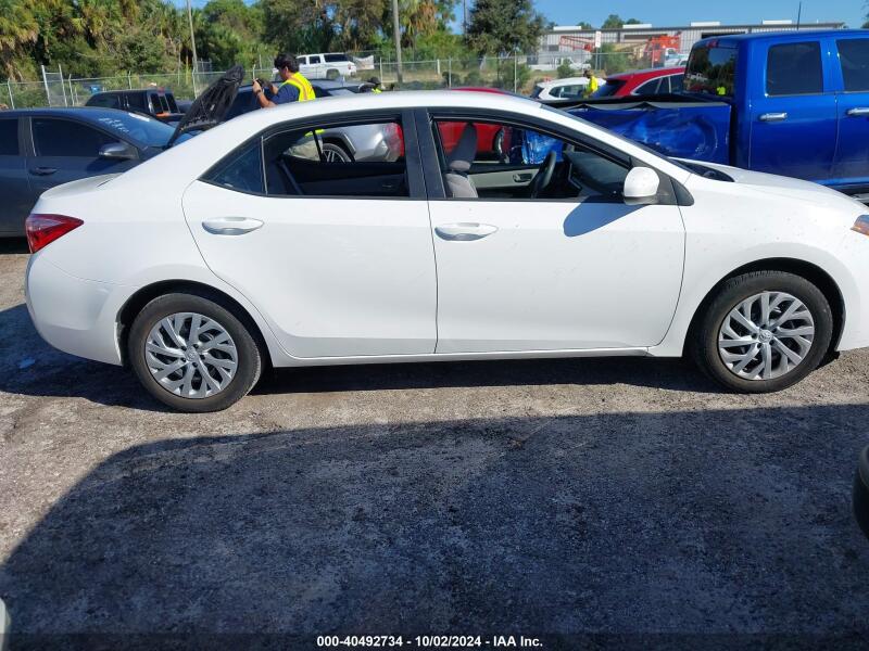 2018 TOYOTA COROLLA LE - 5YFBURHE3JP805158 | SeoVin.biz