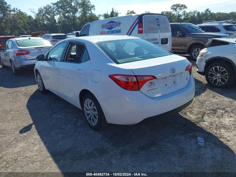 2018 TOYOTA COROLLA LE - 5YFBURHE3JP805158 | SeoVin.biz