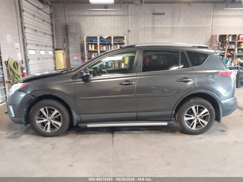 2017 TOYOTA RAV4 XLE - JTMRFREV2HJ116997 | SeoVin.biz