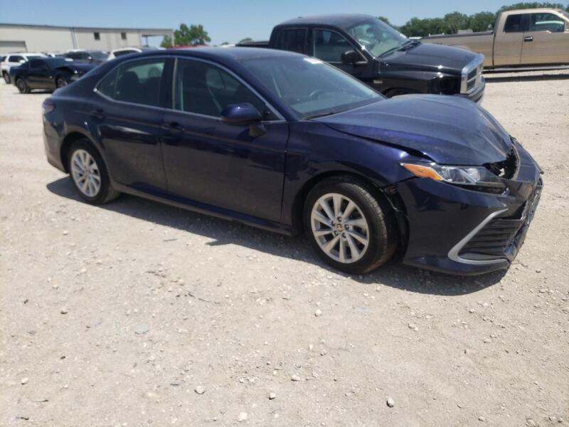 2021 TOYOTA CAMRY LE - 4T1C11AK8MU406070 | SeoVin.biz