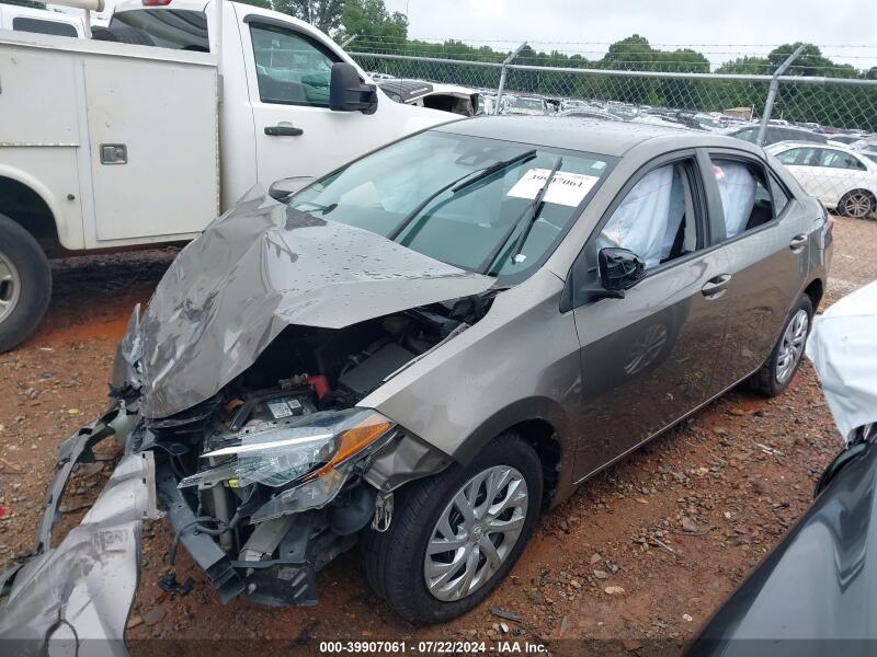2018 TOYOTA COROLLA LE - 5YFBURHE1JP846338 | SeoVin.biz