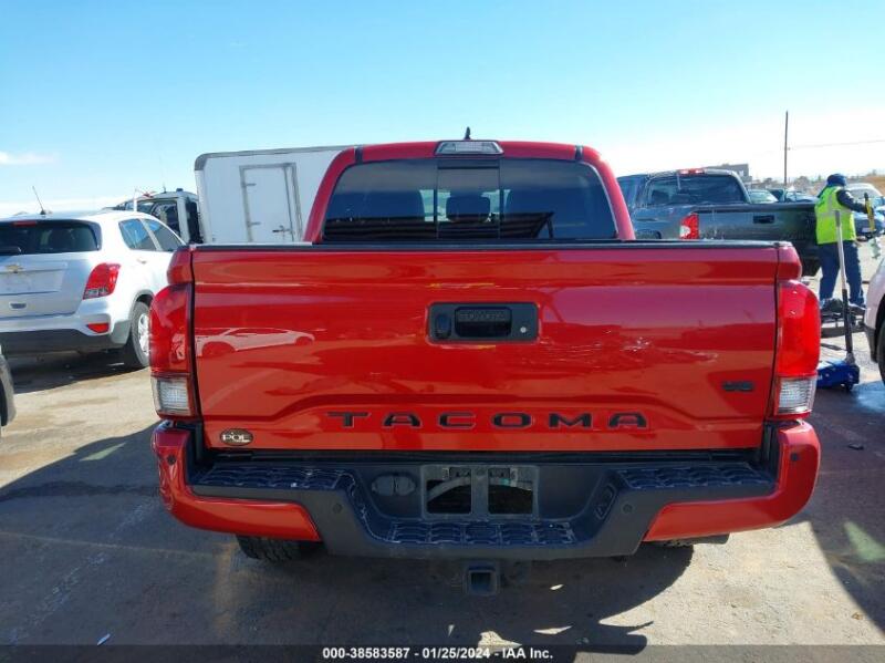 2018 TOYOTA TACOMA TRD OFF ROAD - 5TFAZ5CN7JX060381 | SeoVin.biz