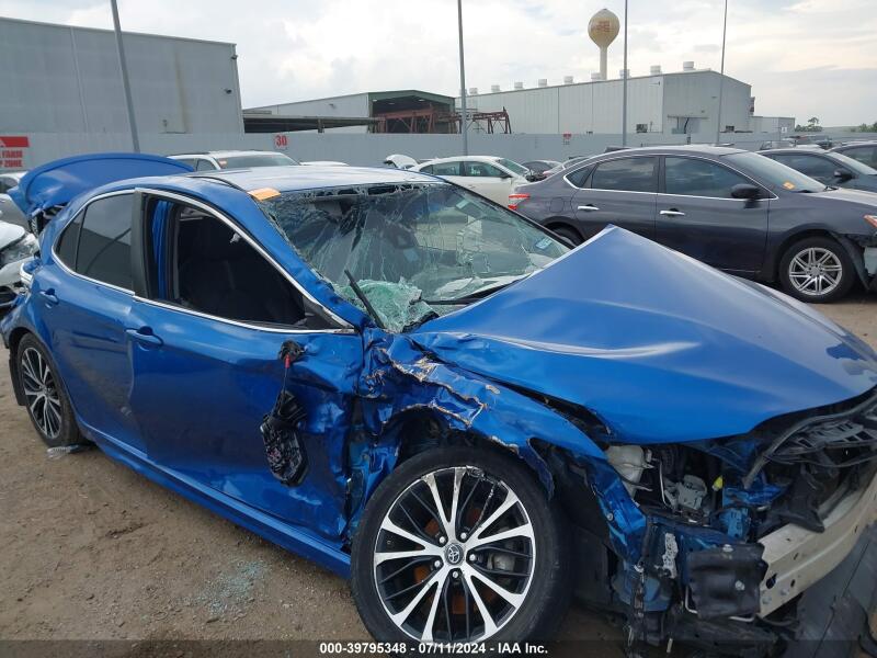 2018 TOYOTA CAMRY SE - 4T1B11HK9JU028001 | SeoVin.biz