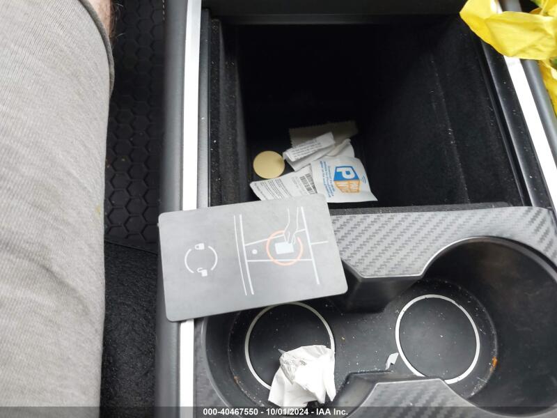 2022 TESLA MODEL Y LONG RANGE DUAL MOTOR ALL-WHEEL DRIVE - 7SAYGDEE1NF438189 | SeoVin.biz