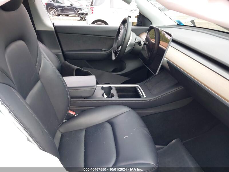 2022 TESLA MODEL Y LONG RANGE DUAL MOTOR ALL-WHEEL DRIVE - 7SAYGDEE1NF438189 | SeoVin.biz