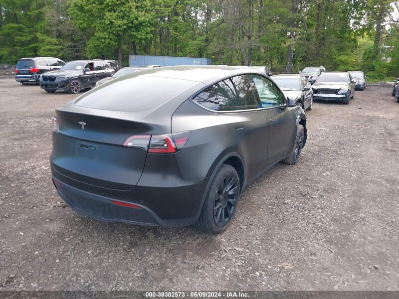 2022 TESLA MODEL Y LONG RANGE DUAL MOTOR ALL-WHEEL DRIVE - 7SAYGDEE4NA018942 | SeoVin.biz