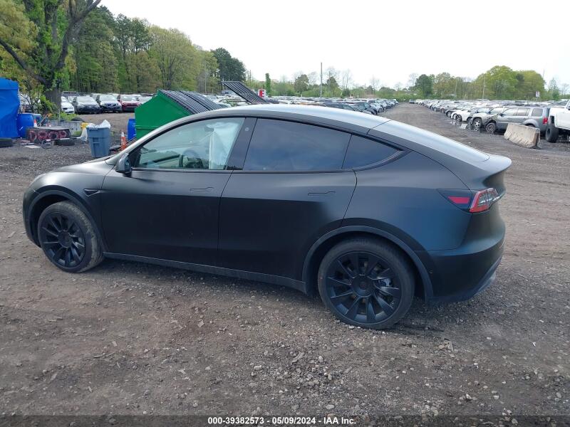 2022 TESLA MODEL Y LONG RANGE DUAL MOTOR ALL-WHEEL DRIVE - 7SAYGDEE4NA018942 | SeoVin.biz