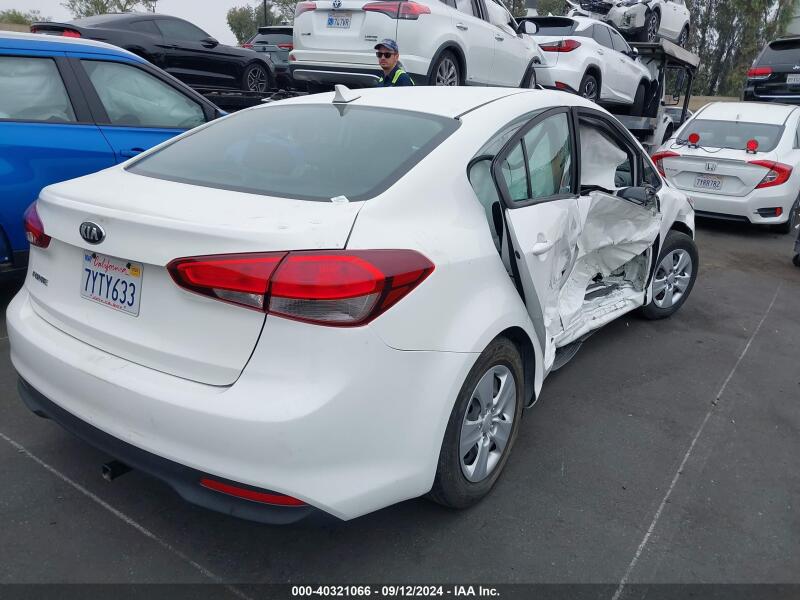 2017 KIA FORTE LX - 3KPFK4A73HE140943 | SeoVin.biz