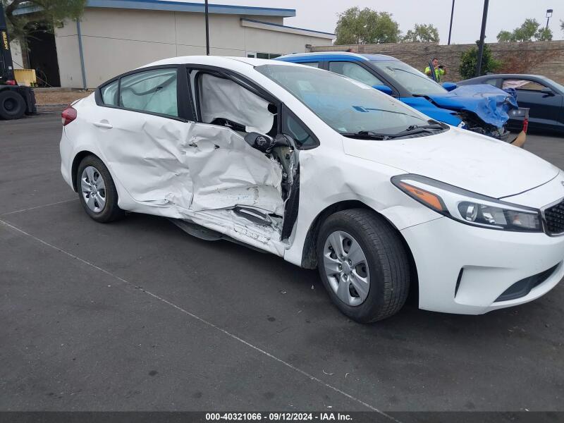 2017 KIA FORTE LX - 3KPFK4A73HE140943 | SeoVin.biz